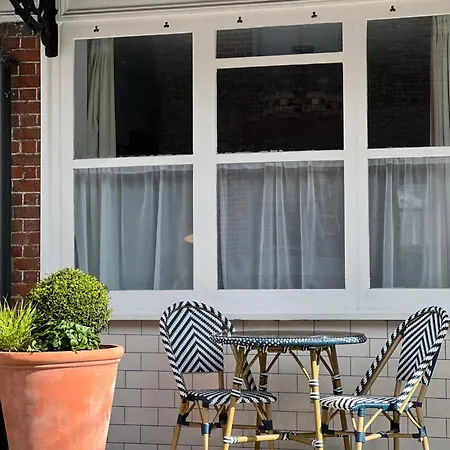 No48 - Luxe Victorian Shop Conversion In Pewsey Oare Exterior photo