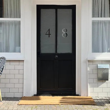 No48 - Luxe Victorian Shop Conversion In Pewsey Oare Exterior photo